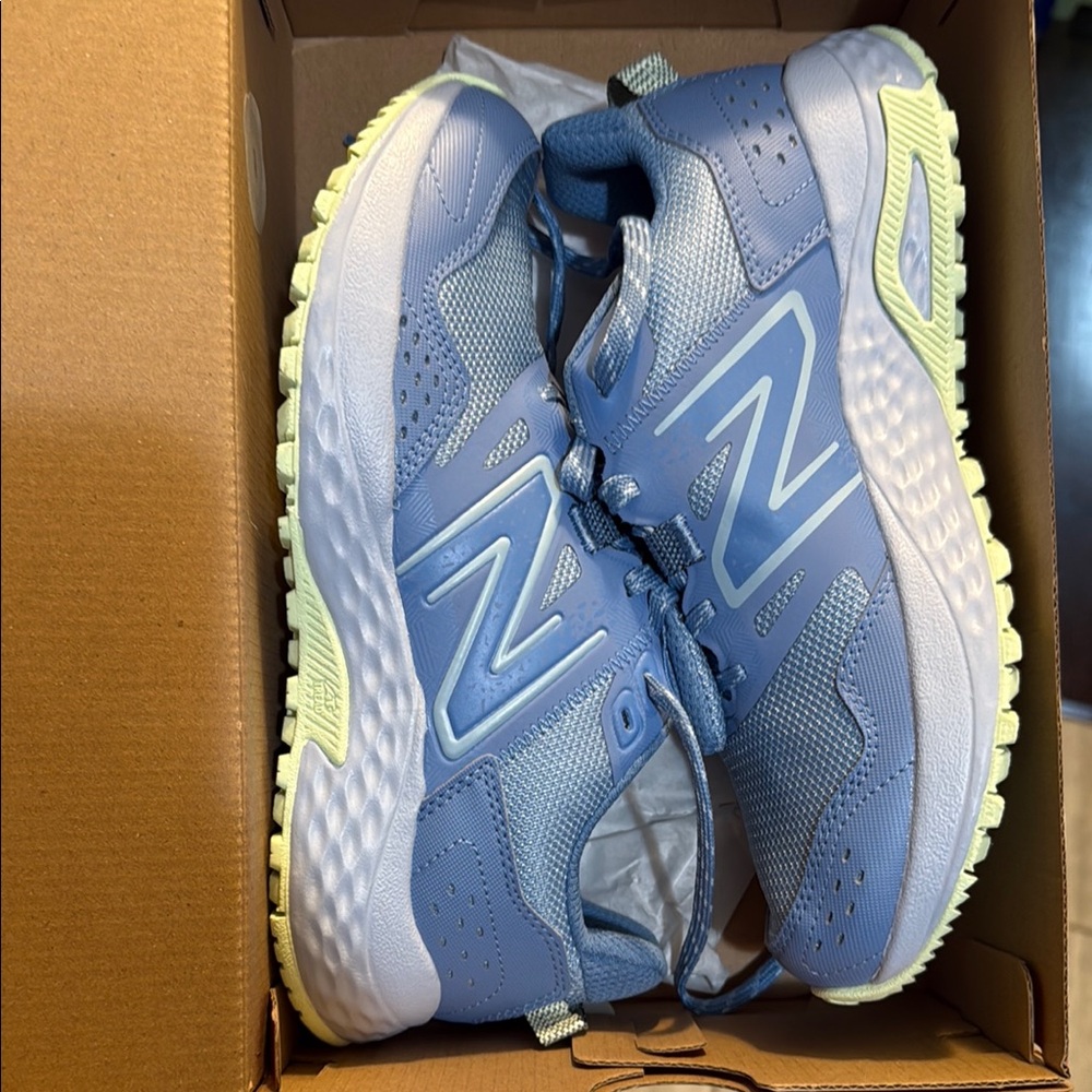 New Balance 410v8